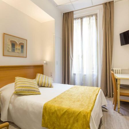 Hotel Busby Ницца Экстерьер фото
