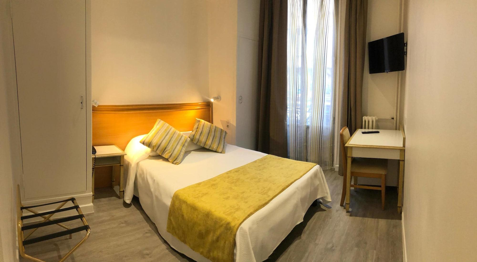 Hotel Busby Ницца Экстерьер фото
