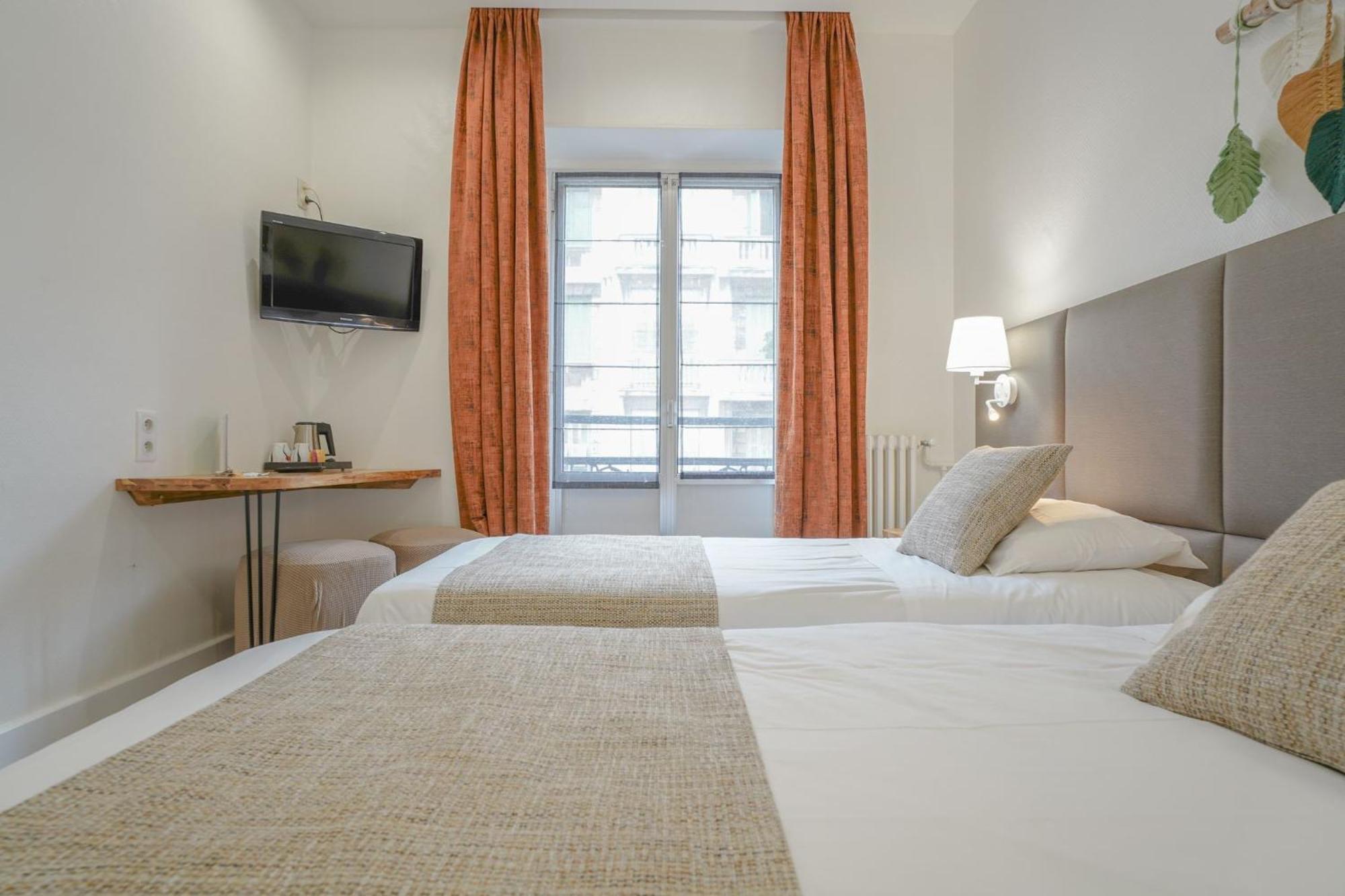 Hotel Busby Ницца Экстерьер фото